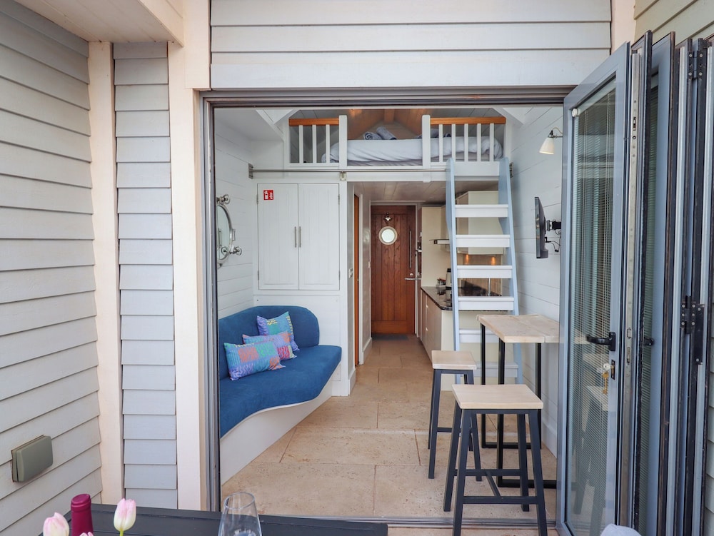 Beach Hut 5