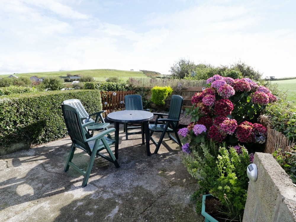 Trigfa Cottage view 4