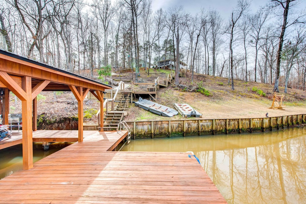 Milledgeville Vacations - Georgia Home on Lake Sinclair w/ Private Dock - Property Image 4