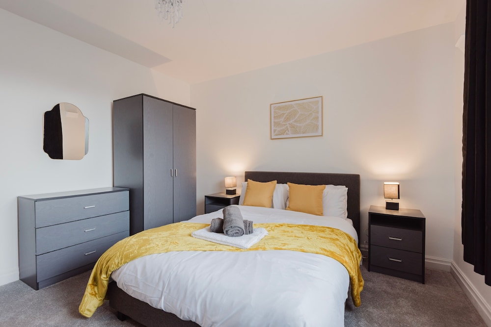 Spacious 3-bed House Didsbury Manchester