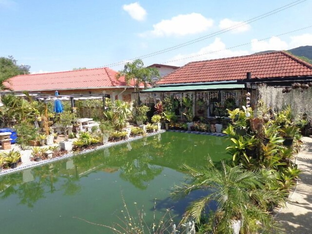 One D Homestay