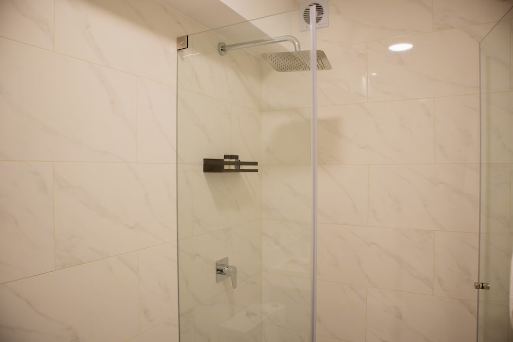 Majestic 1BR With Balcony in Miraflores