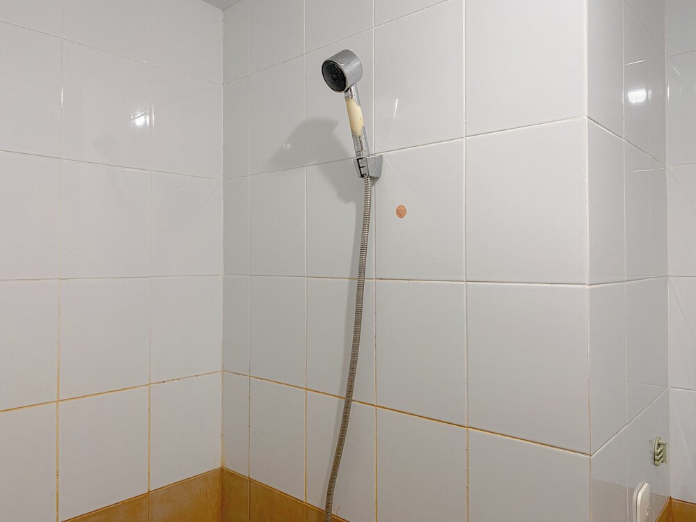 Cozy Living 2Br At Green Pramuka City Apartment