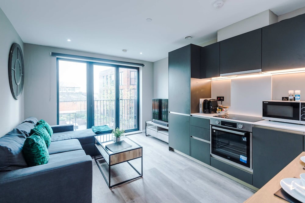 Stylish City Centre Apartment