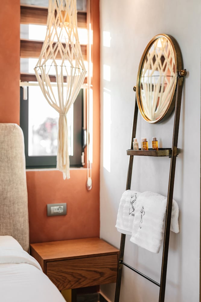 Cocooning Suites by Blue Carpet