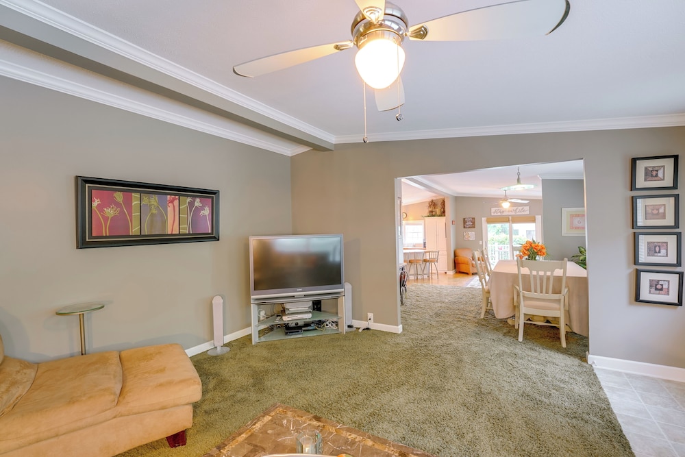 1 Mi to Silver Lake Sand Dunes: Family Gem w/ Yard