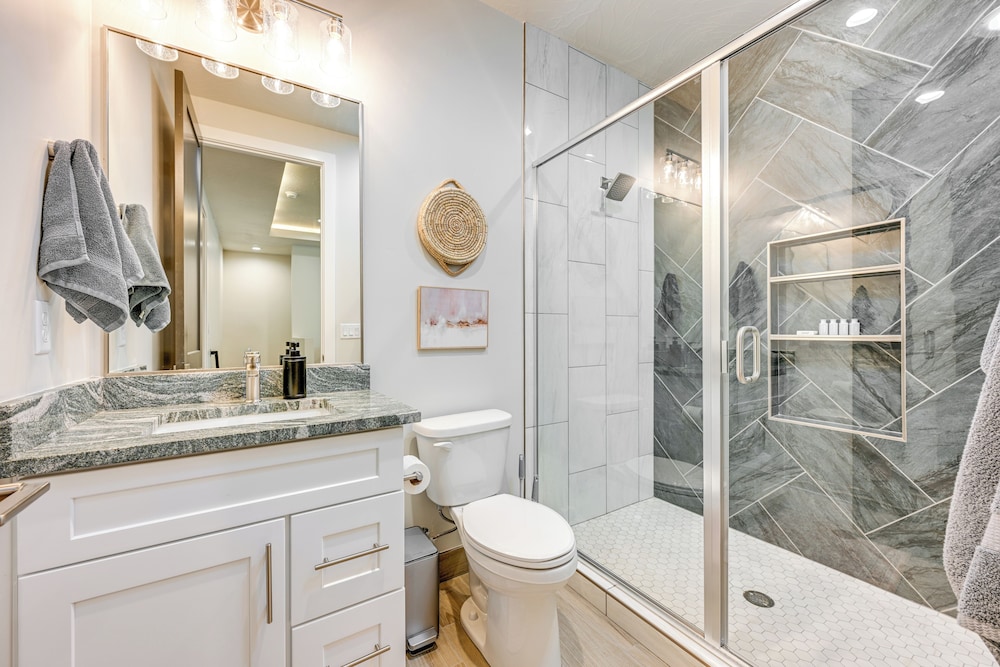 4 Mi to Sand Hollow State Park: Hurricane Townhome
