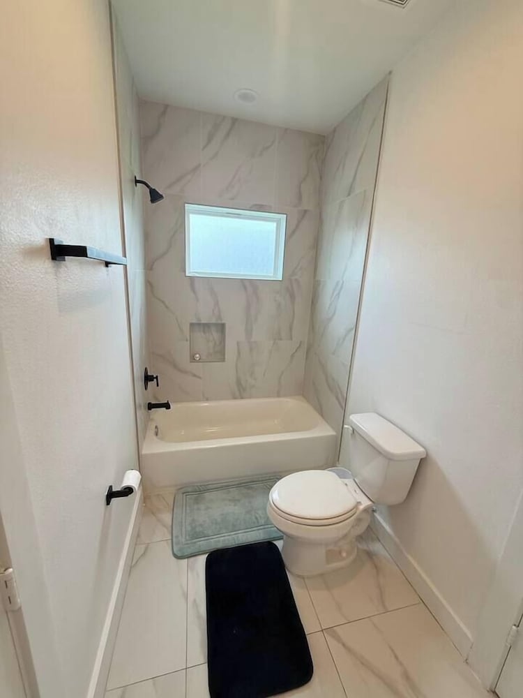 Mansfield Room 3
