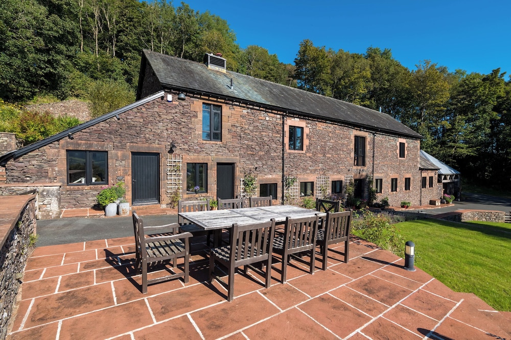 Bank Barn, Wreay