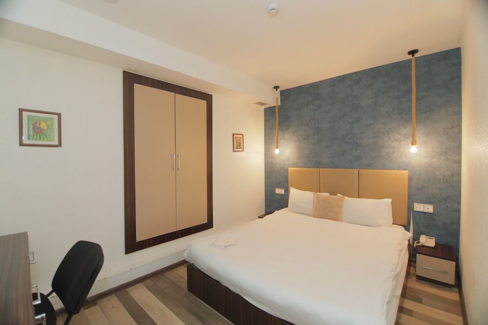 GARDEN INN NIZAMI HOTEL