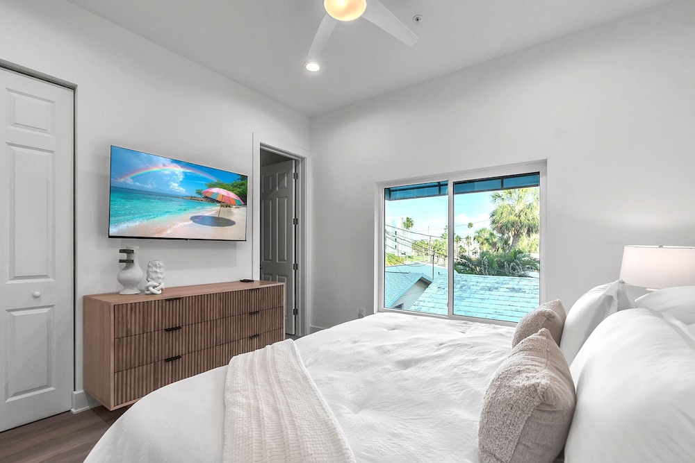 Azul Townhomes A4 - Sunset