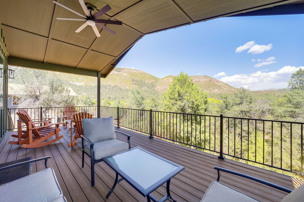 Games & Outdoor Seating: Cabin in Scenic Payson! view 5