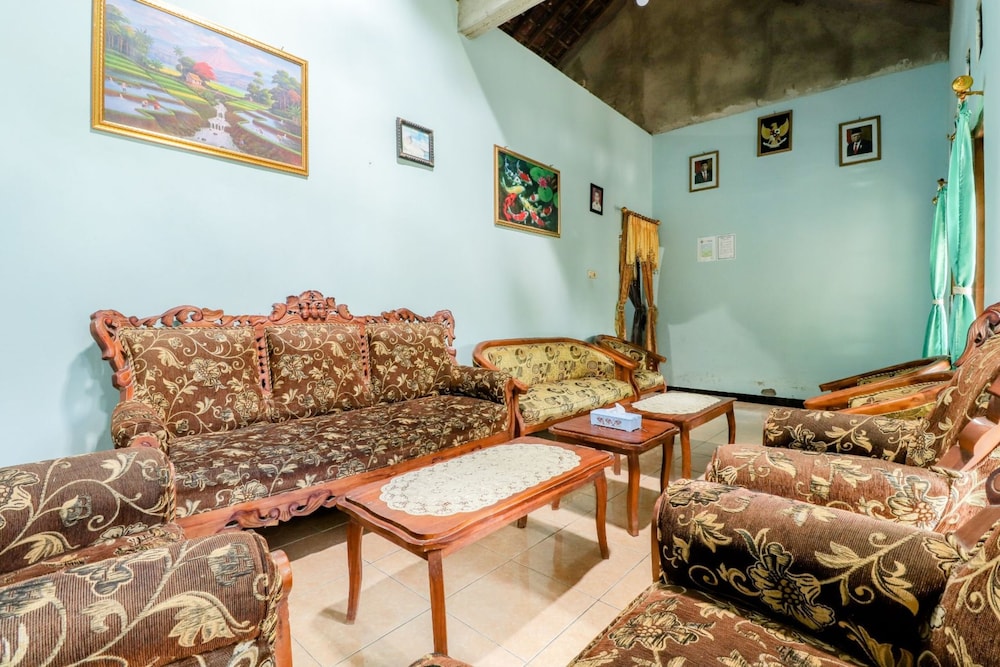Mutiara Guesthouse view 4