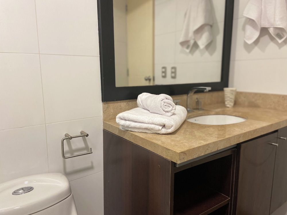 Redibuk - Luxury duplex 1BR Miraflores
