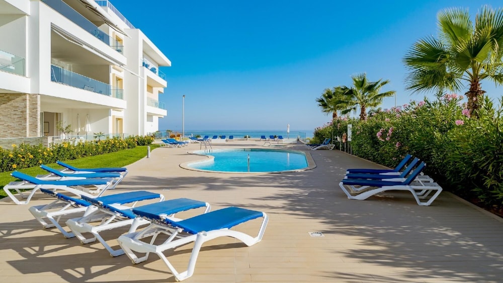 Luxury Ocean Apartment by Ideal Homes Porto de Mos Lagos view 3