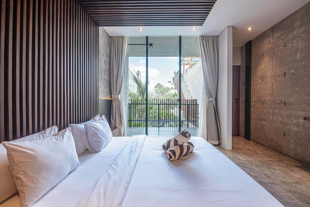 Modern 4 BR Villa Heart of Canggu 8mins to Beach
