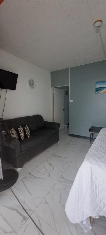 Inviting 1-bed Apartment in Ocho Rios