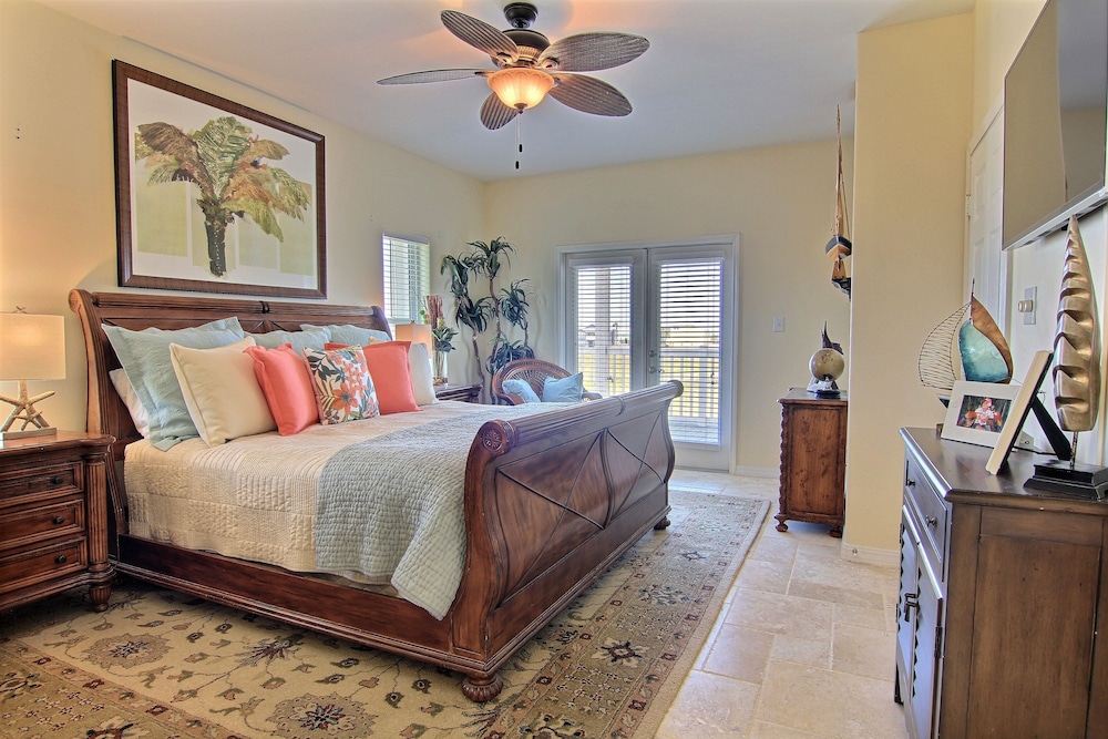 Ray of Sunshine by Silver Sands Vacation Rentals view 2