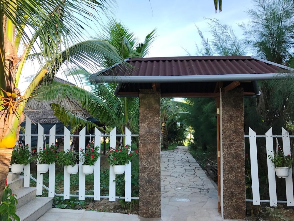Oceanward Hotels & Resorts