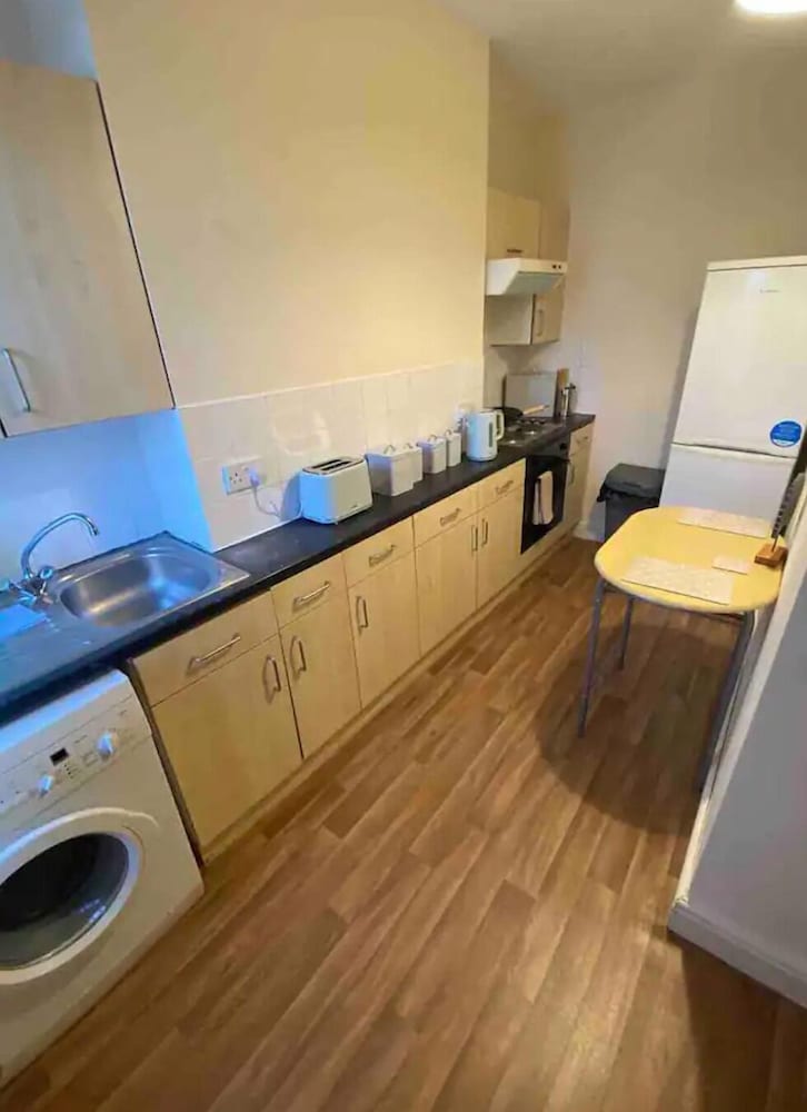 Flat 3, 52 Sneinton Hermitage Nottingham NG2 4BS view 3
