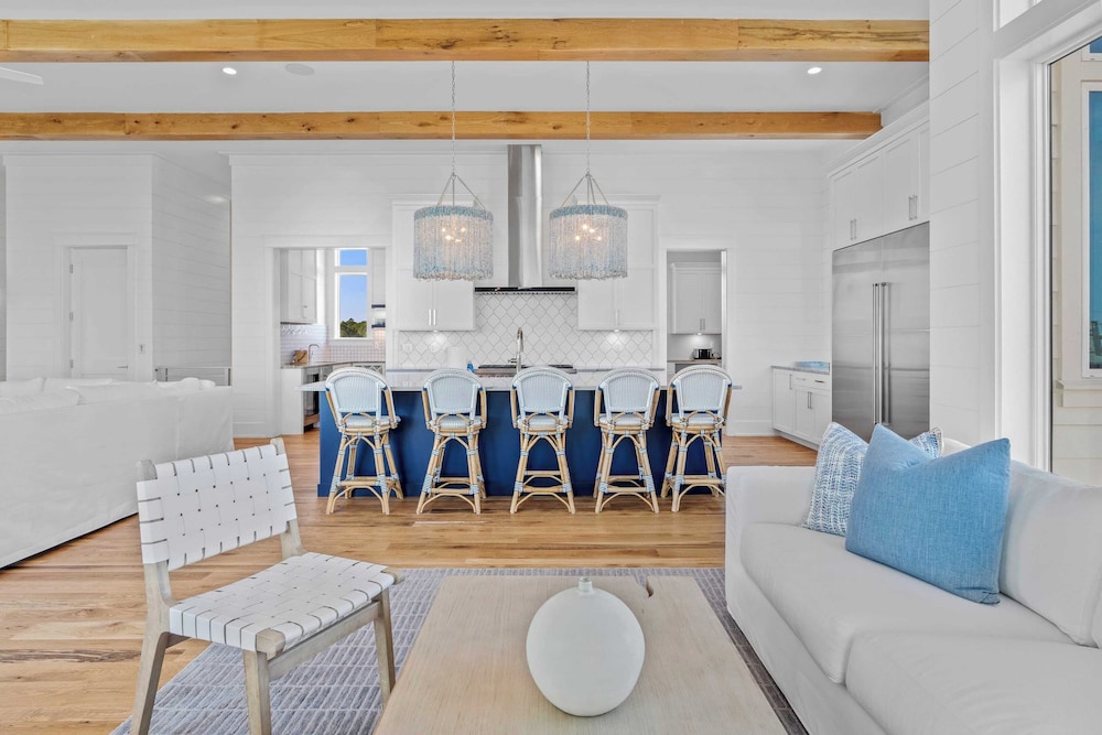 30A Beach Getaway by Avantstay Gulf Views + Pool Golf Cart + Bonfires