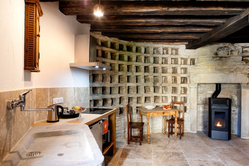 L' Hôte Antique