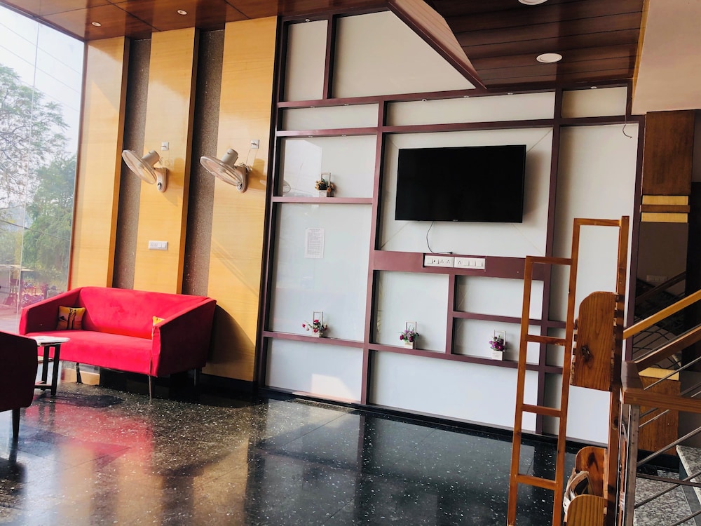 Hotel Yellowroots