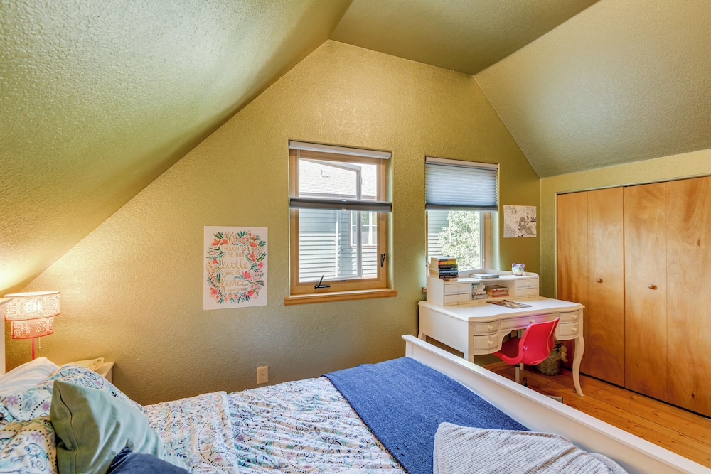 Bike, Hike & Ski: Artsy Steamboat Springs Retreat!