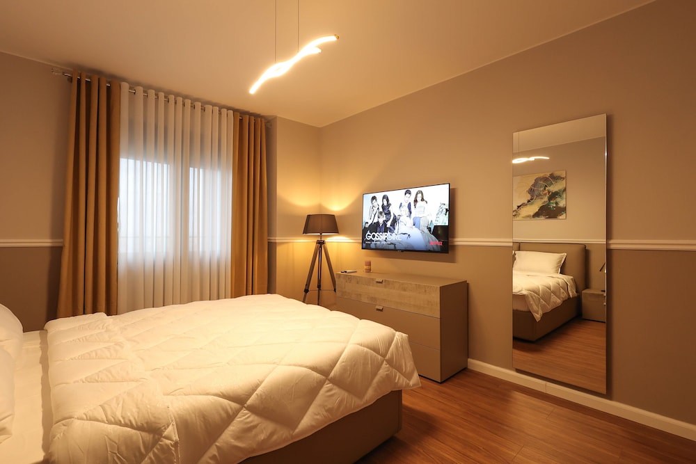 Grandstay Apartments 7