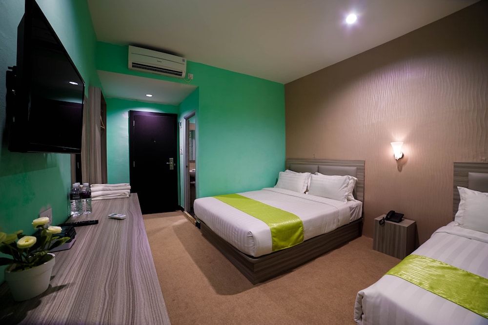 Greenland Hotel Batam - Image 5