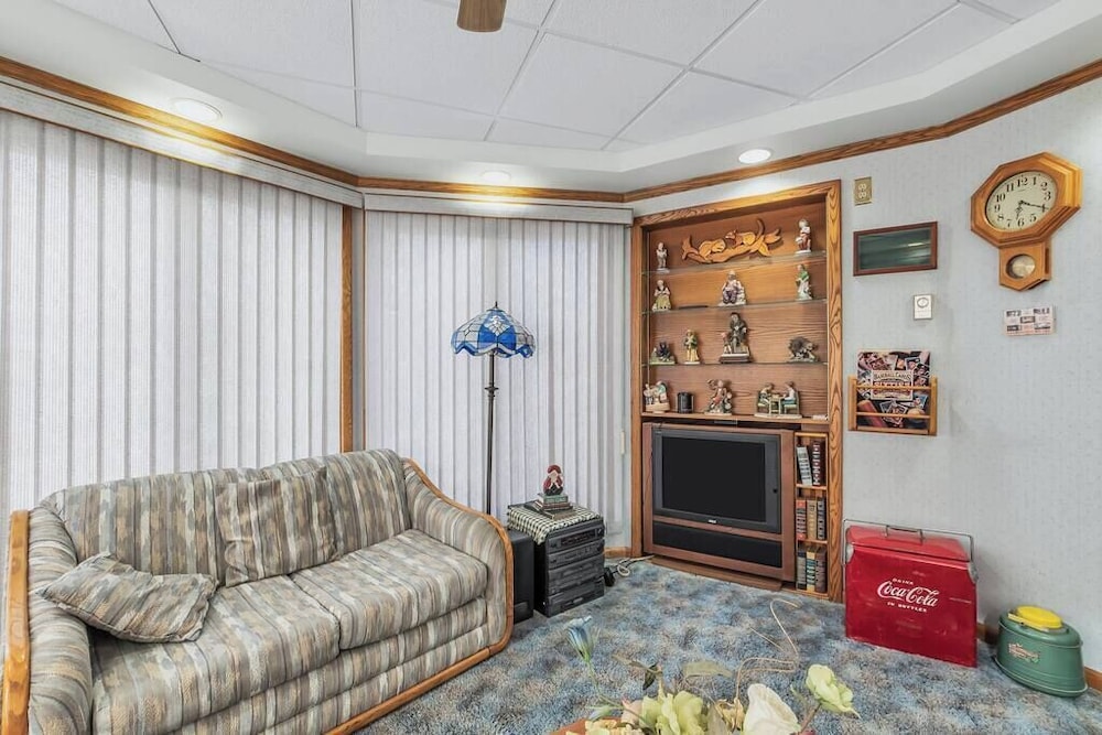Red Barn Village Apartments