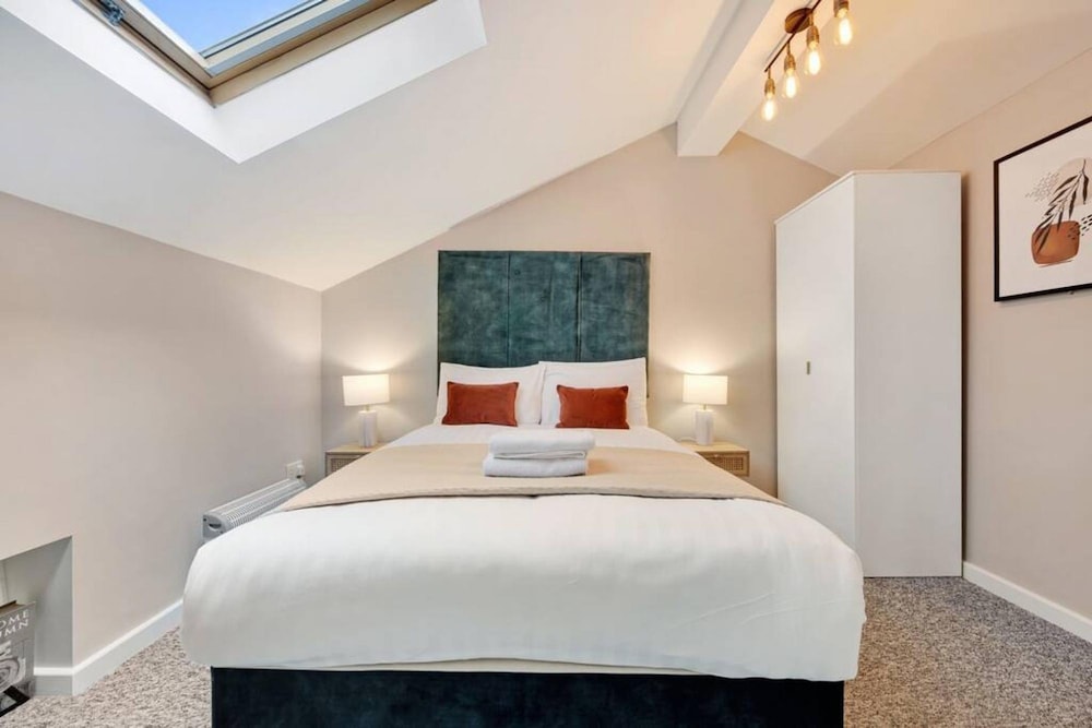 Host Apartments The Georgian Coach House 2