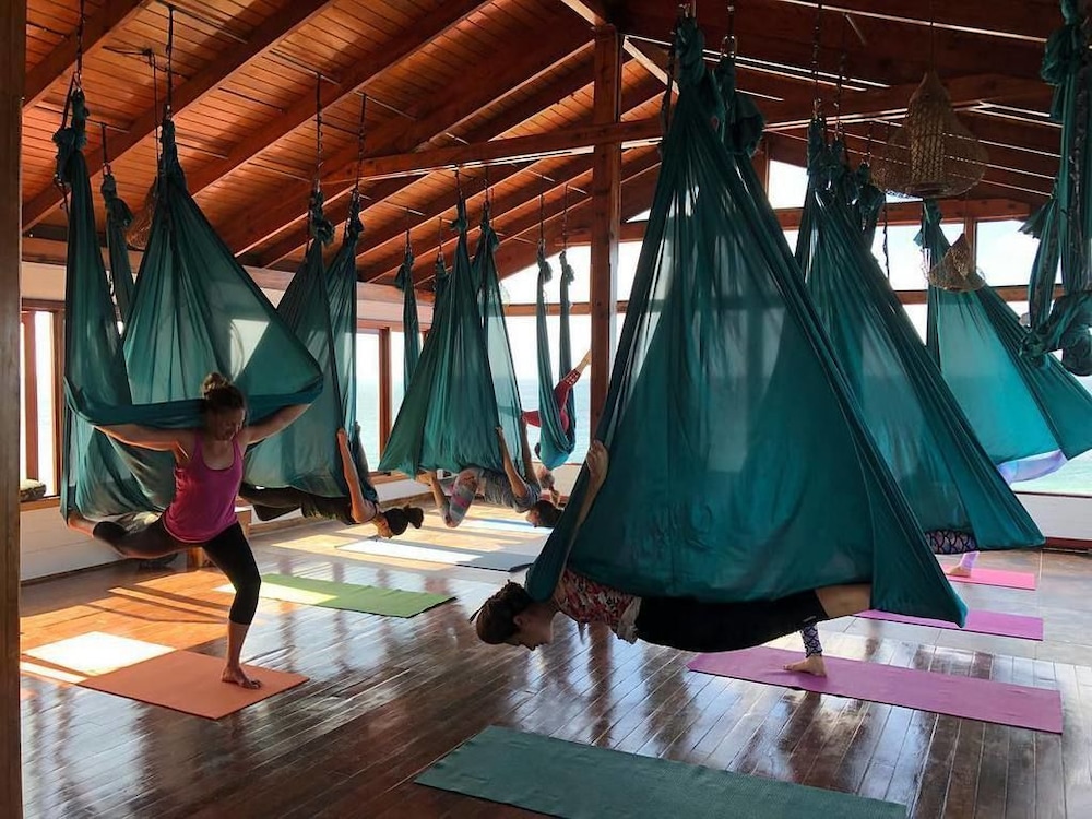 Magnific Rock - Surf Resort & Yoga Retreat Nicaragua - Hostel