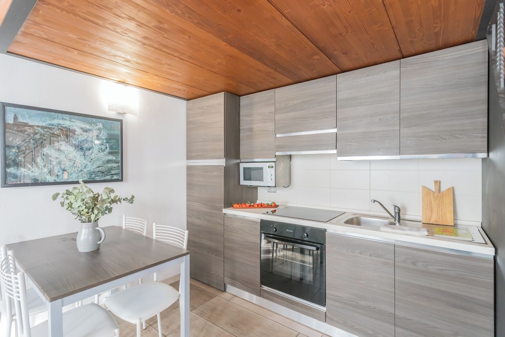 Domus in Como by Rent all Como