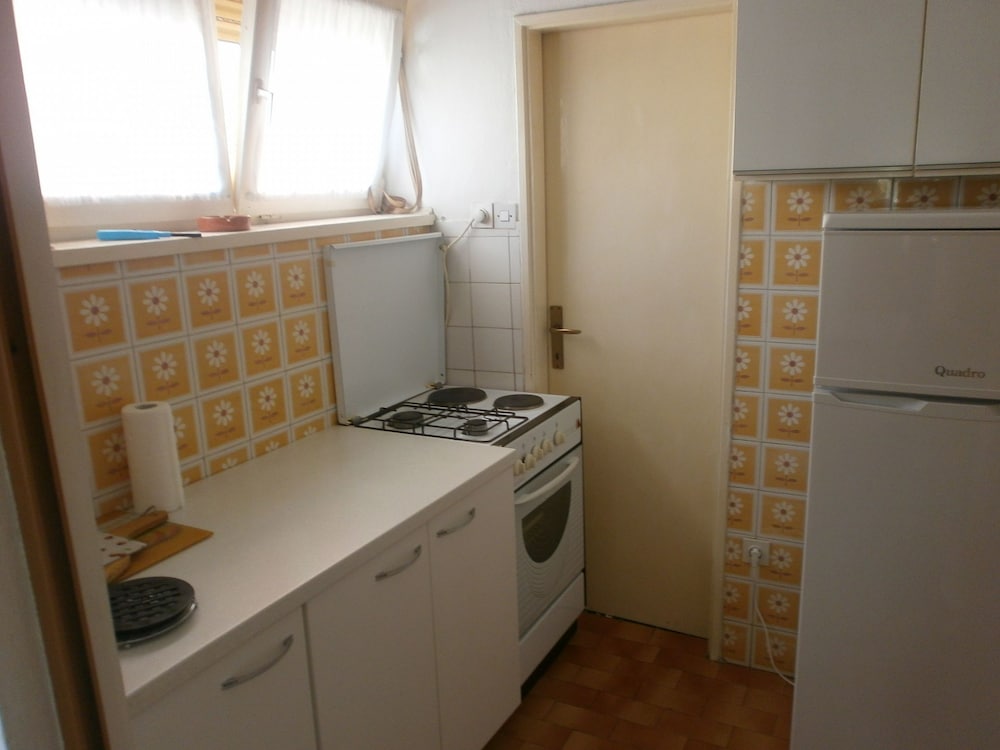 Nikola - Afordable & Close to Center - A1 view 5