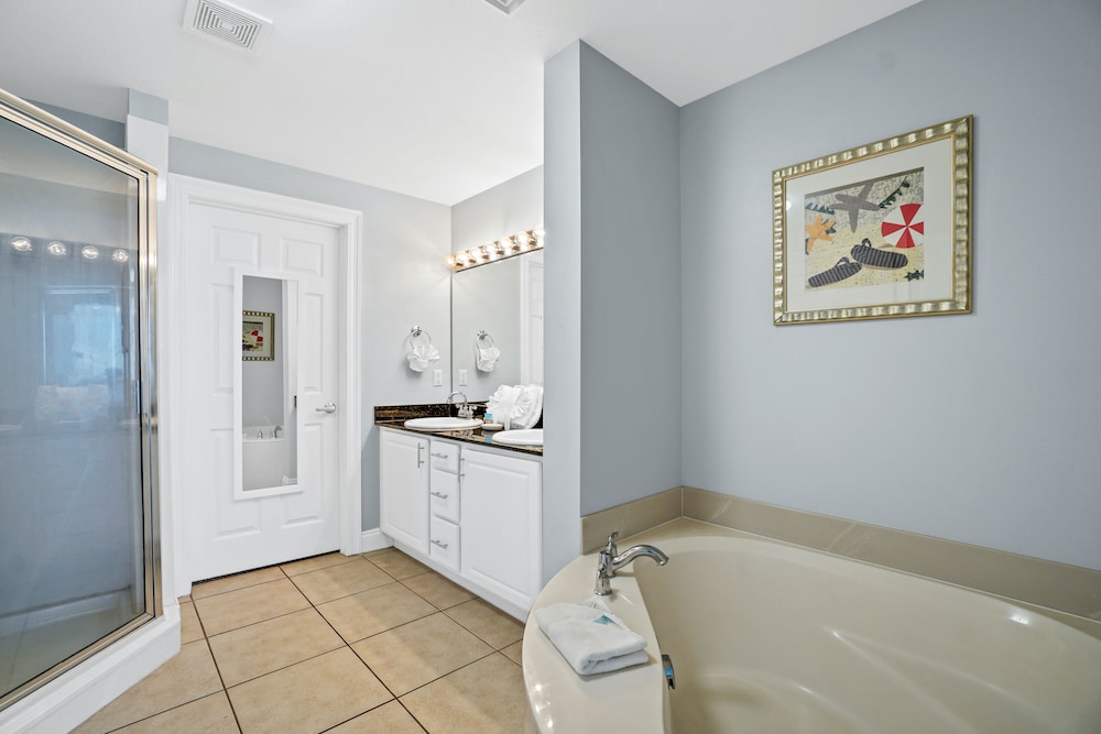 Calypso Beach Resort by Panhandle Getaways