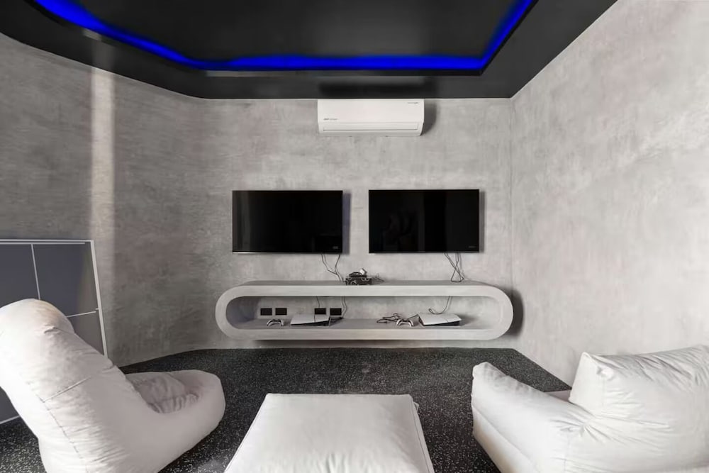 Guest INN Home - Elements Suites
