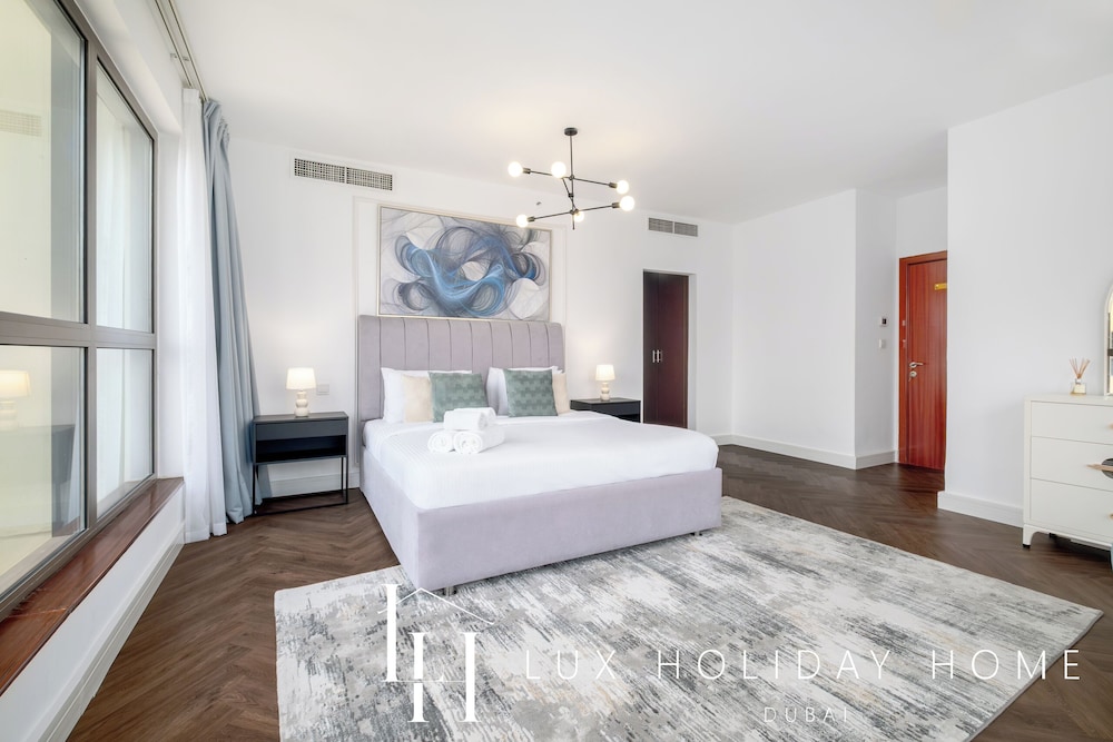 LUX The JBR Central Suite