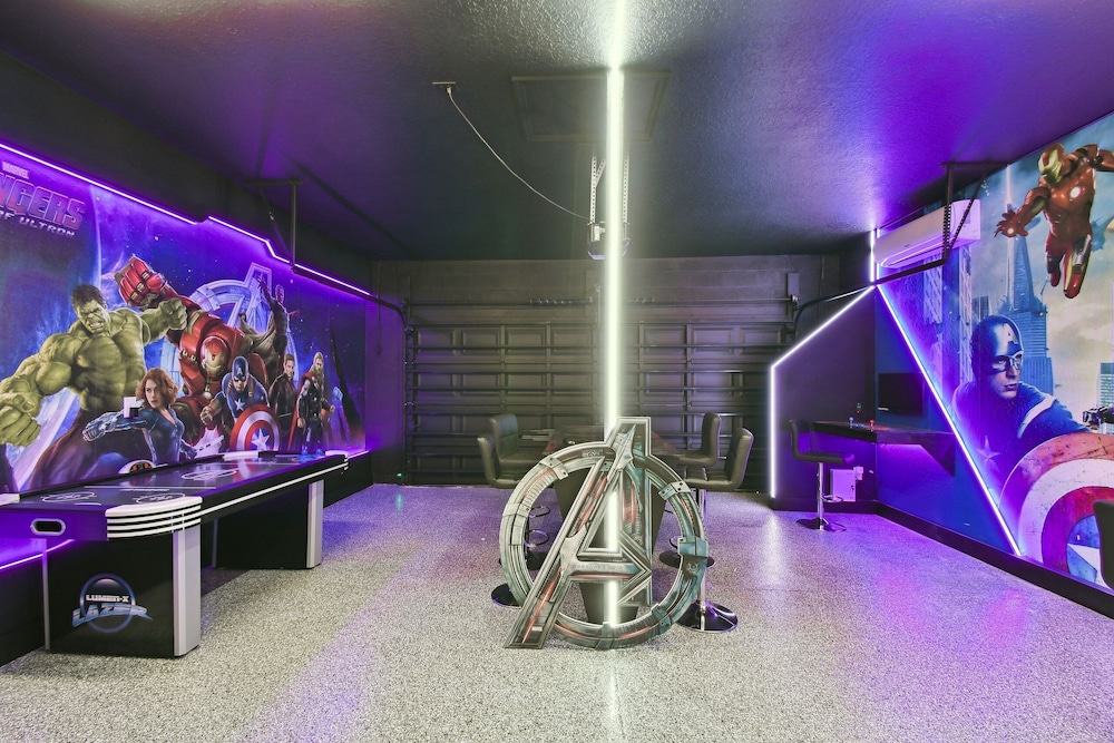 5 BD En-suites, Game Room, Pool, Sleeps 14, Disney