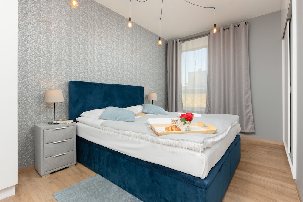 Warsaw Two-bedroom Apartment by Renters view 4