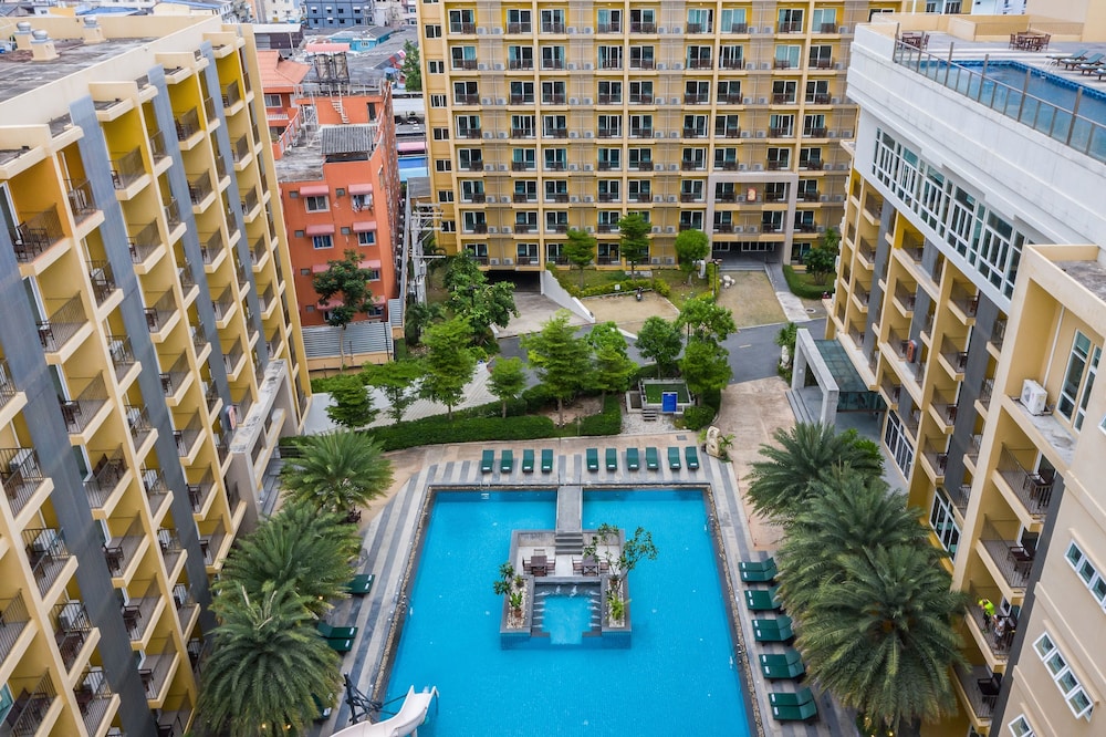 Hotel Grand Bella Hotel - Image 1