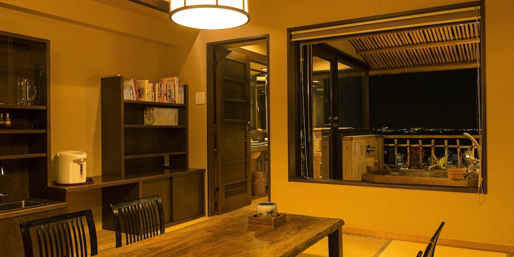 Satoyu Mukashibanashi Yuzanso Ryokan