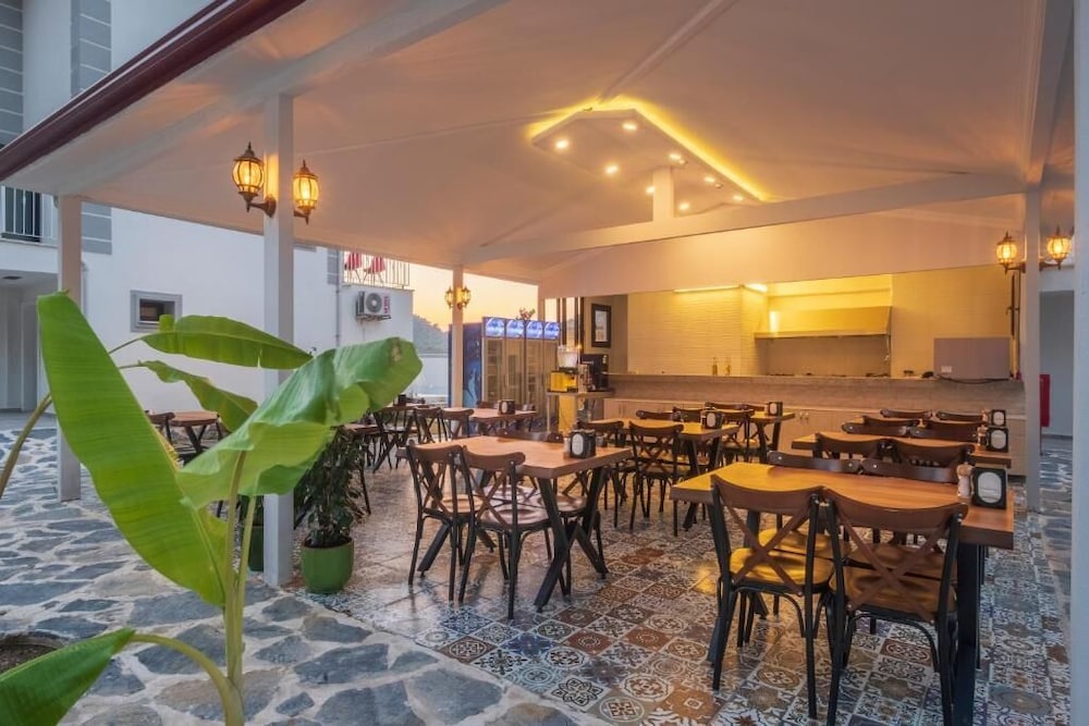 Monastery Suites Hotel - Image 35