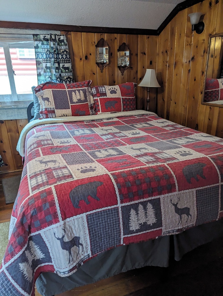 Ponderosa Pines Inn and Cabins