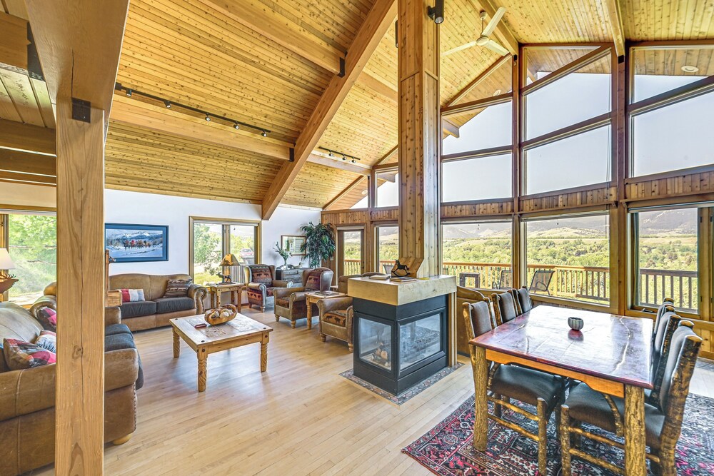 1 Mi to Dtwn Red Lodge: Mtn-view Cabin Getaway