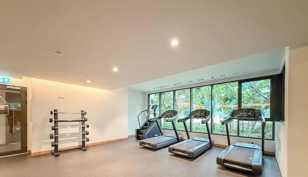 LUX The Business Bay Executive Suite