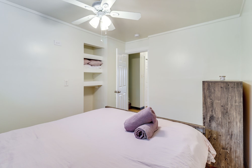 Beach Access: Bbq-ready Poconos Family Getaway!