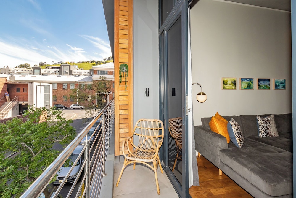 Docklands Deluxe Apartments by ITC Hospitality