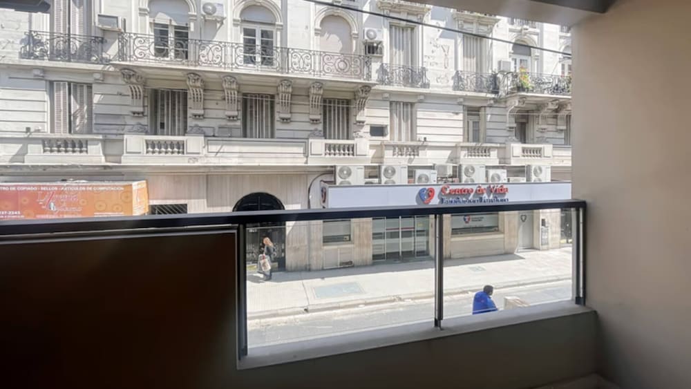 Modern Studio With Amenities in the Heart of the City -U6