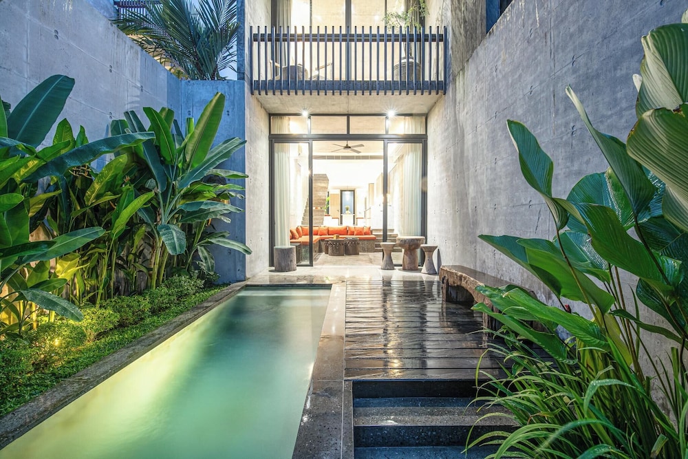 Modern 2BR Villa Enclosed Living Heart of Canggu